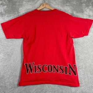 Vintage University of Wisconsin Badgers Graphic Shirt Mens Large Red Spellout